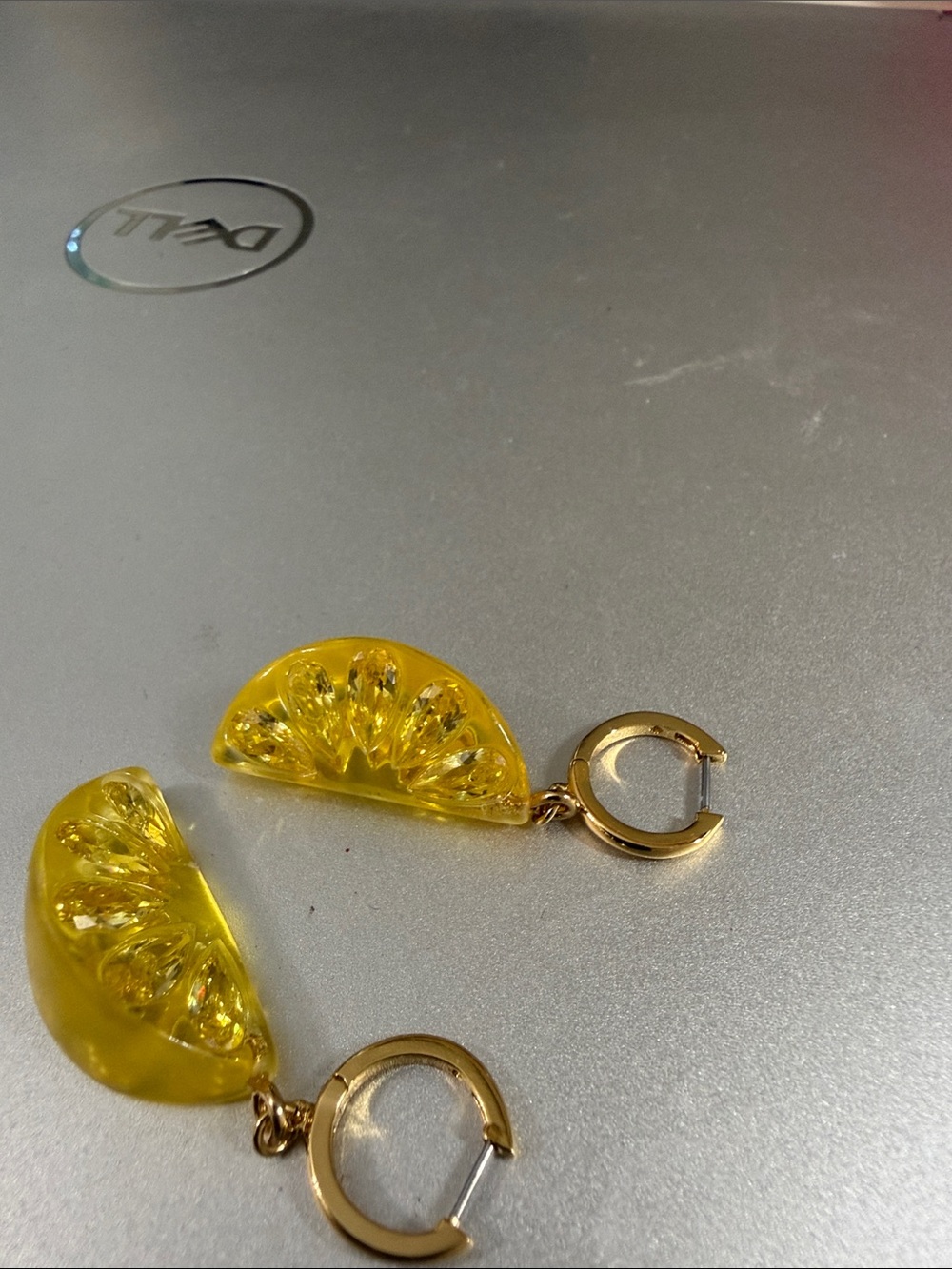Stunning pair of lucite lemon pierced earrings. Never worn. Just beautiful ! - Picture 5 of 6